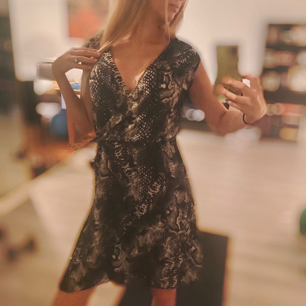 Snakeskin gauzy dress 🖤